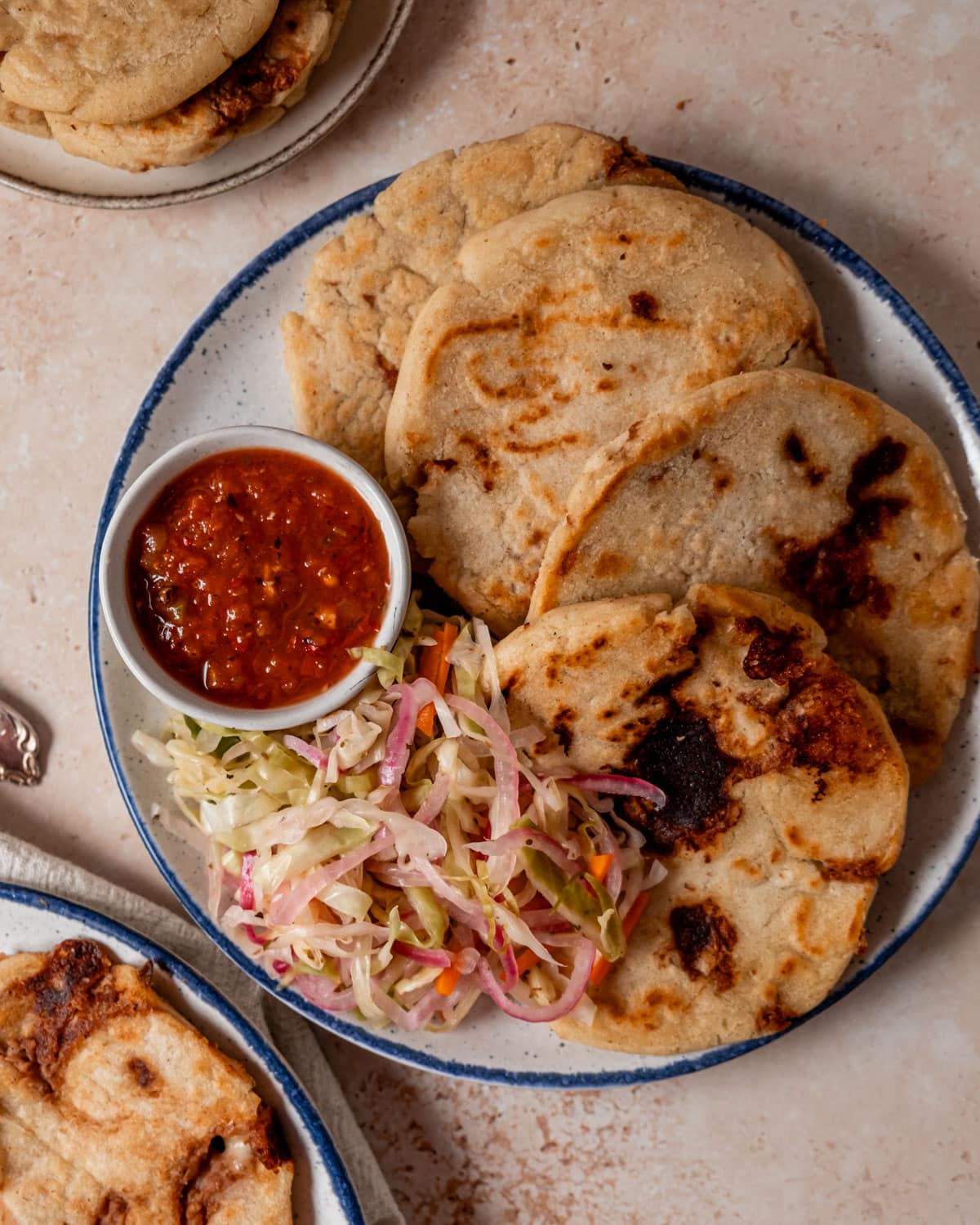Pupusa de Chicharrón y Queso